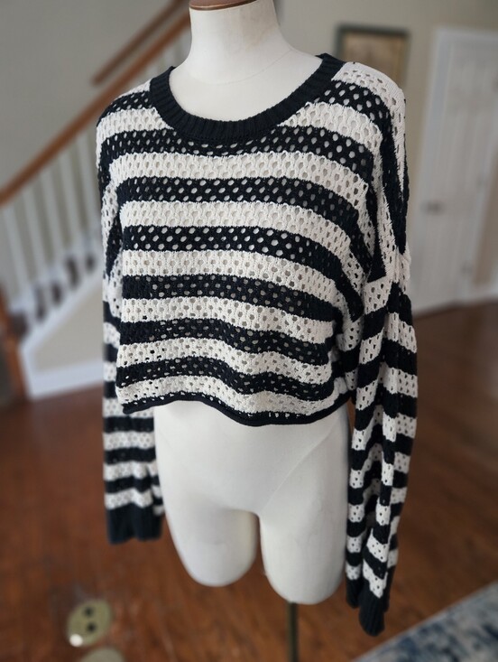Future Collective Sweaters - Future Collective Cropped Sweater Large